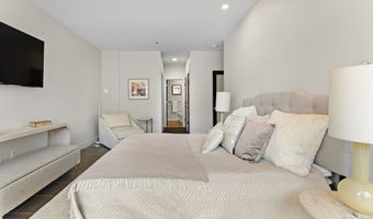 101 Broad St 8B, Boston, MA 02110