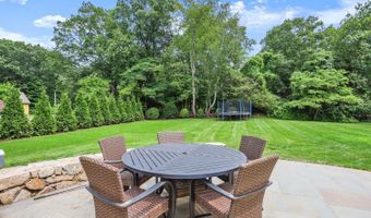 175 Cat Rock Rd, Cos Cob, CT 06807