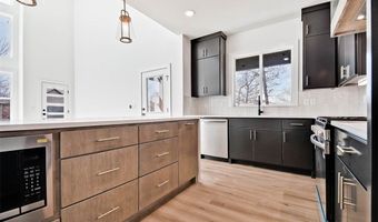 2 Haslemere Dr, Bella Vista, AR 72714