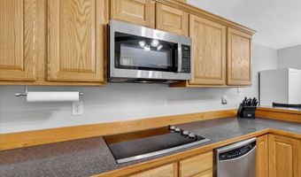14916 Dismuke Dr, Biloxi, MS 39532