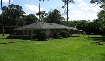 307 Patton Dr, Americus, GA 31719