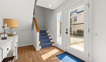 10 11TH St, Beach Haven, NJ 08008