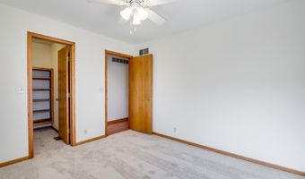 118 Chapel Dr, Andover, KS 67002