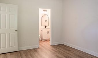 724 ELLIS St, Auburn, AL 36832