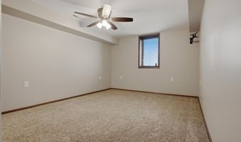 1211 N State St, Aberdeen, SD 57401