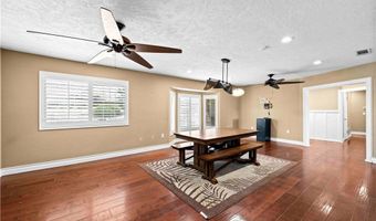19989 Cronese Ln, Apple Valley, CA 92308