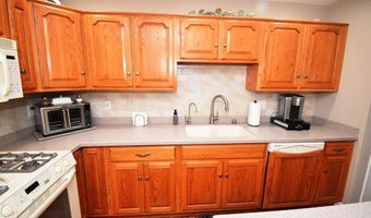 933 Amesbury Ct, Indianapolis, IN 46217