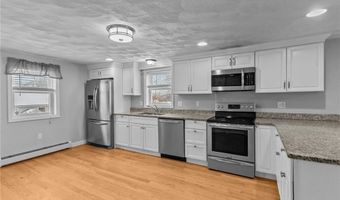 84 Phillip Ave, Cumberland, RI 02864