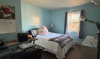 6 Irving Pl, Danbury, CT 06810