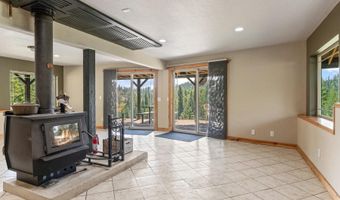 671 Kelso Woods Dr, Athol, ID 83801