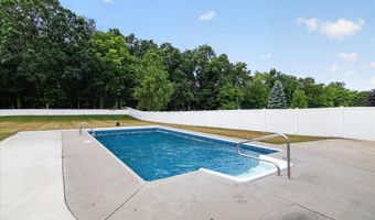 2066 Friar Tuck Cir, Adrian, MI 49221