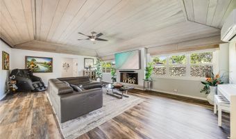 977 Makaiwa St, Honolulu, HI 96816