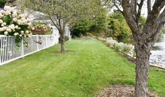 2 Harbor View Ln, Belfast, ME 04974