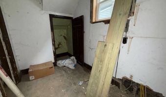 2520 W CHESTNUT Ave, Altoona, PA 16601
