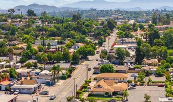 425 E Dougherty St, Fallbrook, CA 92028