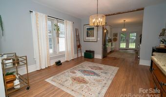1712 Umstead St, Charlotte, NC 28205