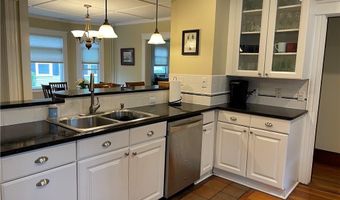 35 Annandale Rd, Newport, RI 02840