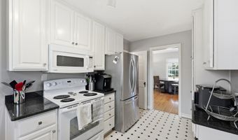 7908 W BOULEVARD Dr, Alexandria, VA 22308