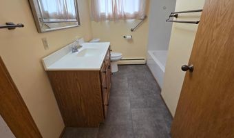 305 20th St NW, Austin, MN 55912