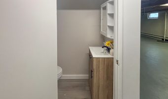 24 Joanne Ct, Albany, NY 12209