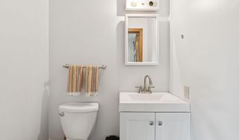 44 Winn Rd, Falmouth, ME 04105