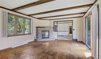 5400 LONG Ct, Appleton, WI 54914