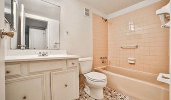 4545 116 Chestnut Ridge Rd, Amherst, NY 14228