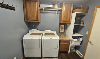 2510 Bobbie Dr, Aberdeen, SD 57401