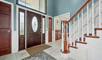 19 Elizabeth Dr, Auburn, MA 01501