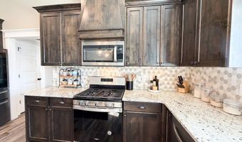 6560 E Crown Cres, Ammon, ID 83406