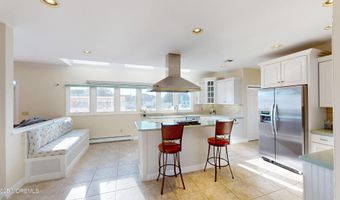 11 Drake Dr, Bayville, NJ 08721