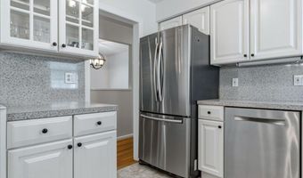 25-27 W 6th St, Bayonne, NJ 07002