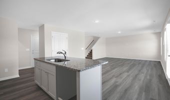 80 Coachman Ln, Autryville, NC 28318
