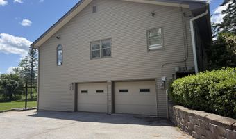 363 Mount Hope Ave, Bangor, ME 04401