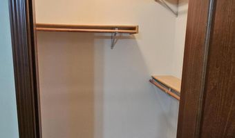 2702 Railroad Cir, Aberdeen, SD 57401