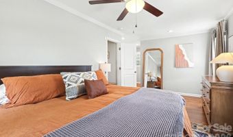 3330 Woodleaf Rd, Charlotte, NC 28205