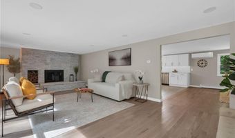 115 Hill Top Dr, Johnston, RI 02919