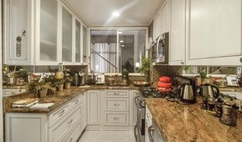 1200 N NASH St 211, Arlington, VA 22209