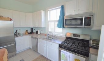 398 Wolcott Ave 9, Middletown, RI 02842