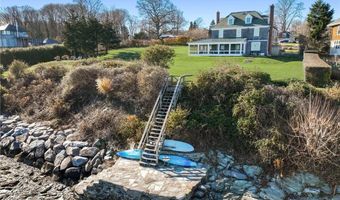 41 Walcott Ave, Jamestown, RI 02835