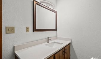 424 E Manor Ave, Anchorage, AK 99501