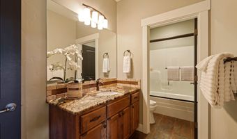 2885 NW Perlette Ln, Bend, OR 97703