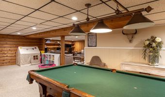 11 MEADOWBROOK Ct, Appleton, WI 54914
