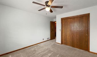 4628 N Farmstead Ct, Bel Aire, KS 67220