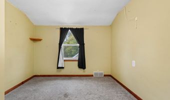 216 W SEYMOUR St, Appleton, WI 54915