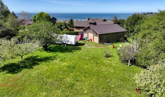 Crestline Loop, Brookings, OR 97415