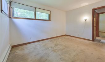 55 Epping St, Raymond, NH 03077