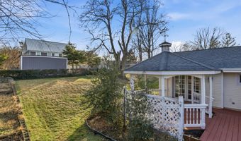 6205 EVERGLADES Dr, Alexandria, VA 22312
