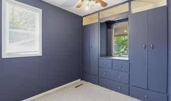 521 E CALUMET St, Appleton, WI 54915