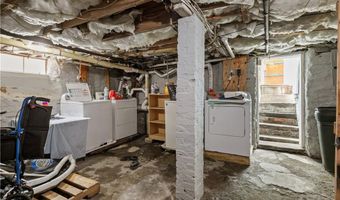 12 Callender Ave, Newport, RI 02840